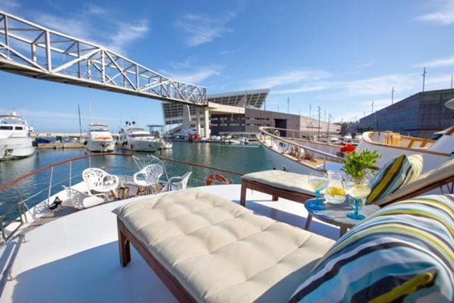Charming Boat In Barcelona - Perfect Getaway Hotel Sant Adria de Besos Exterior foto