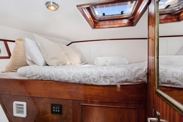 Charming Boat In Barcelona - Perfect Getaway Hotel Sant Adria de Besos Exterior foto